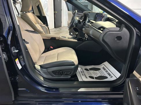 Used 2019 Lexus ES 350 w/ Accessory Package 2 image 55