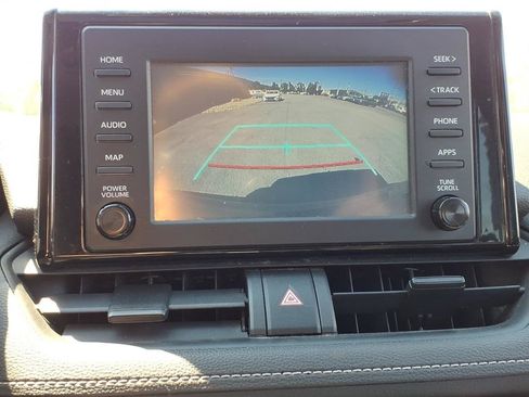 Used 2019 Toyota RAV4 XLE w/ Carpet Mat Package AWD/4WD image 10