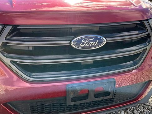 Used 2015 Ford Edge Sport image 25