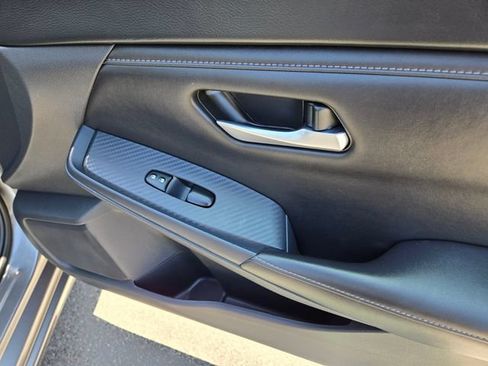 Used 2024 Nissan Sentra SV FWD image 24