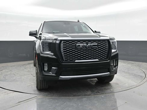 Used 2023 GMC Yukon XL Denali Ultimate AWD/4WD image 6