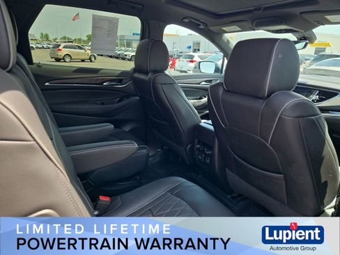 Used 2022 Buick Enclave Avenir w/ Avenir Technology Package AWD/4WD image 15