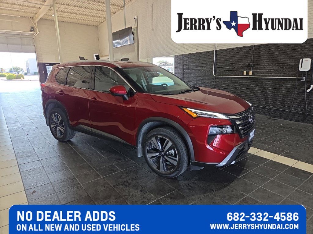 Used 2024 Nissan Rogue SL FWD image 2