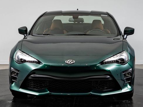 Used 2020 Toyota 86 RWD image 2