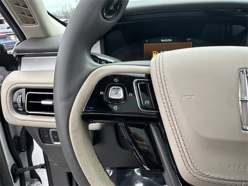 Certified 2023 Lincoln Aviator AWD w/ Premium Package image 28