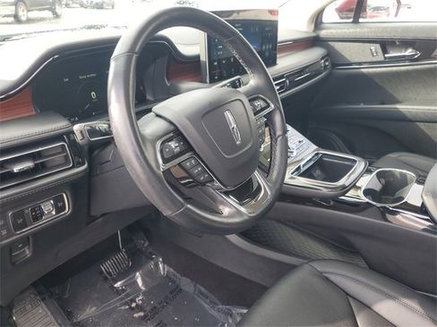 Certified 2022 Lincoln Nautilus Reserve image 15