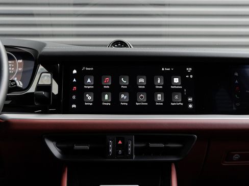 Certified 2025 Porsche Cayenne E-Hybrid AWD/4WD image 23