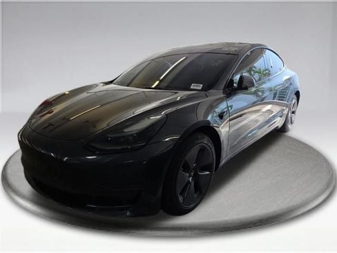 Used 2023 Tesla Model 3 Standard Range RWD image 12