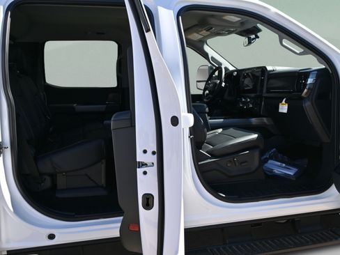 Used 2026 Ford F350 Lariat w/ Lariat Premium Package AWD/4WD image 28