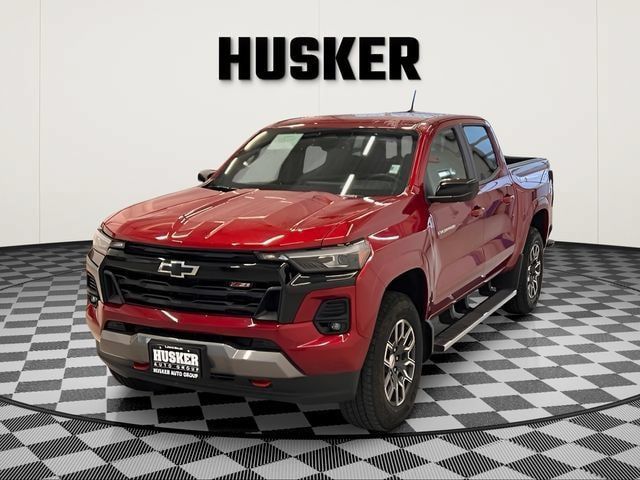 Certified 2024 Chevrolet Colorado Z71 w/ Z71 Convenience Package 2 AWD/4WD image 5