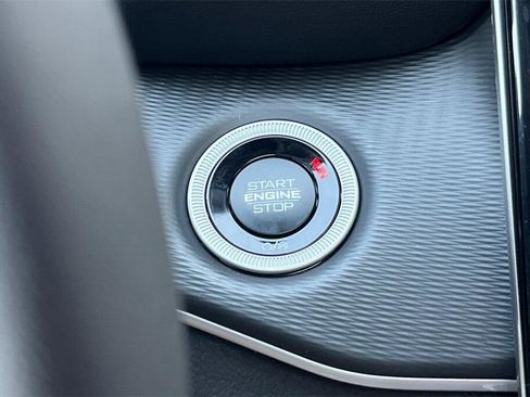 New 2025 Jeep Grand Cherokee L Altitude image 23