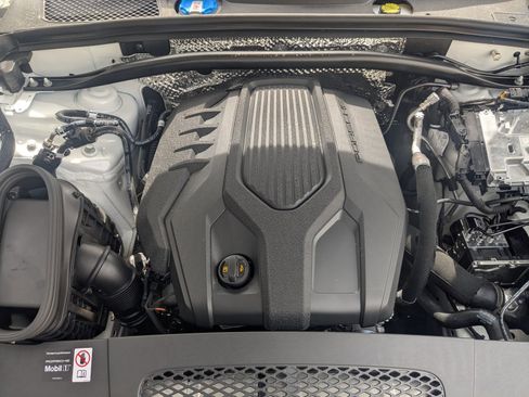 New 2026 Porsche Macan image 29