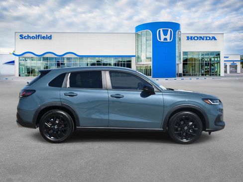 Used 2023 Honda HR-V Sport image 2