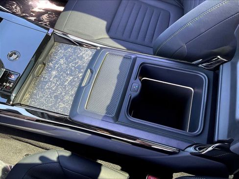 New 2025 Land Rover Range Rover Sport SV Edition Two image 22