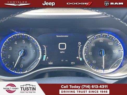 New 2026 Chrysler Pacifica Select FWD image 24
