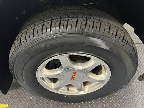 Used 2002 GMC Sierra 1500 Denali image 17