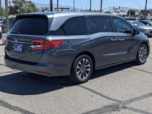 Used 2024 Honda Odyssey EX-L image 2