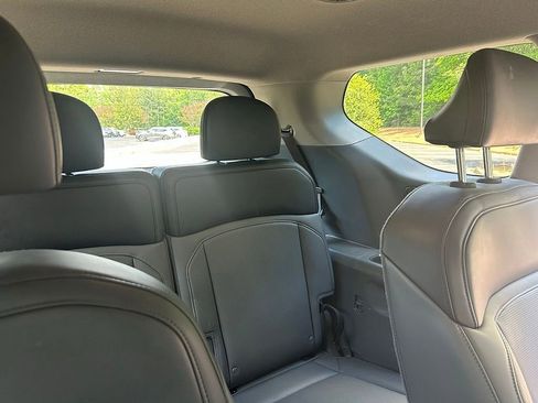 Used 2024 Kia EV9 Light Long Range RWD image 18