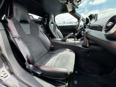 Used 2017 FIAT 124 Spider Abarth RWD image 23