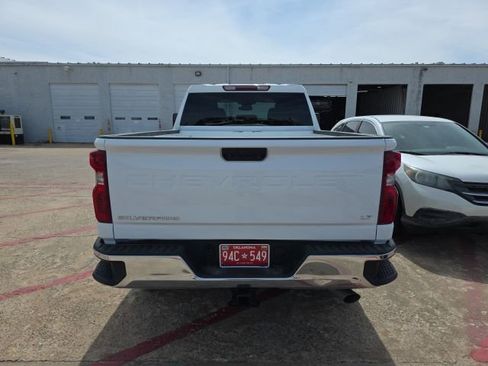 Used 2025 Chevrolet Silverado 2500 LT w/ Convenience Package image 4