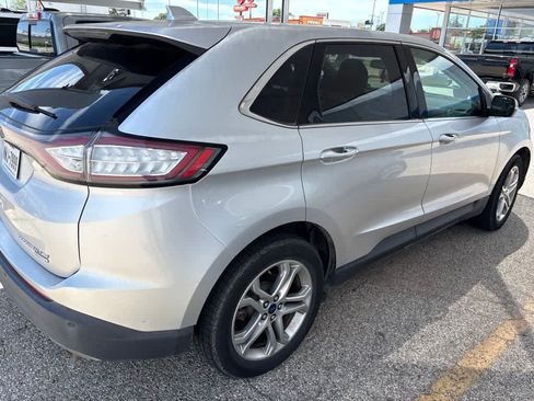 Used 2018 Ford Edge Titanium w/ Technology Package FWD image 4