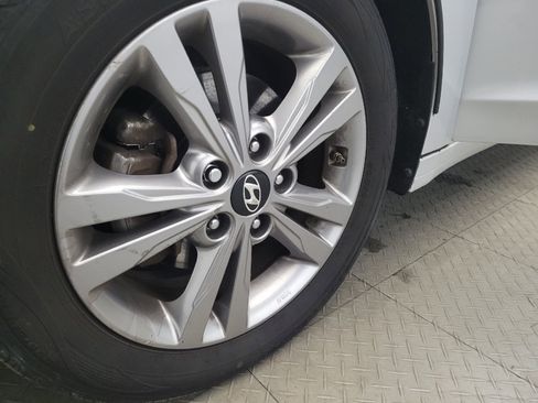Used 2018 Hyundai Elantra Value Edition w/ Cargo Package FWD image 31