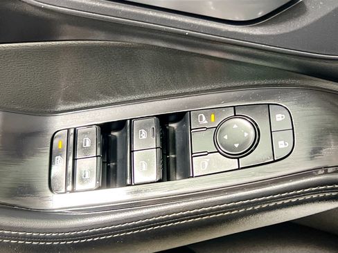 Used 2025 Nissan Rogue SV FWD image 16