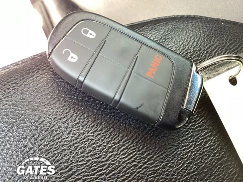 Used 2024 Jeep Compass Latitude AWD/4WD image 29