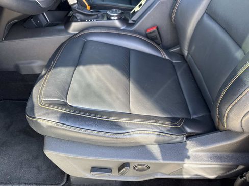 Used 2024 Ford Bronco Badlands image 19