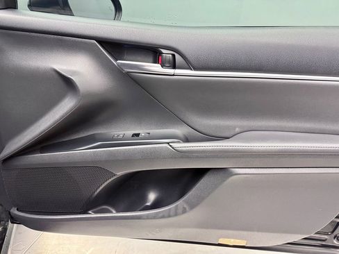 Used 2019 Toyota Camry XSE image 16
