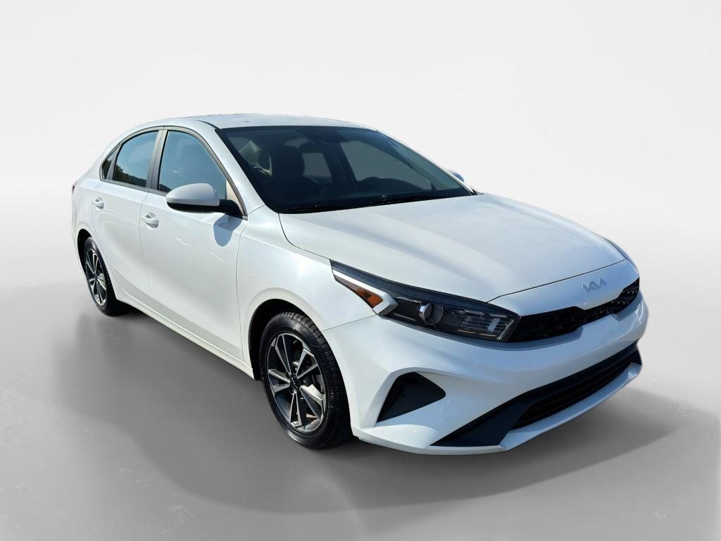 Used 2024 Kia Forte LXS FWD image 7
