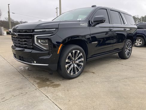 Used 2025 Chevrolet Tahoe High Country image 1