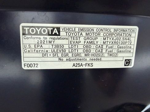 Certified 2021 Toyota RAV4 XLE AWD/4WD image 33