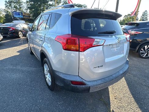 Used 2015 Toyota RAV4 LE AWD/4WD image 7