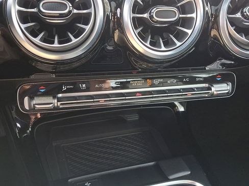 Used 2025 Mercedes-Benz CLA 250 image 16