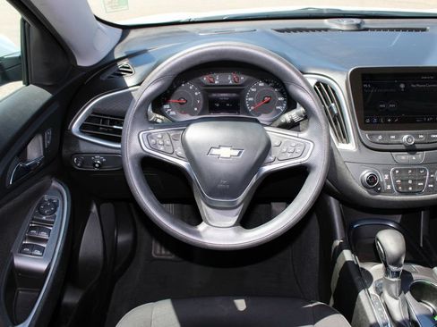 Used 2023 Chevrolet Malibu LT FWD image 9