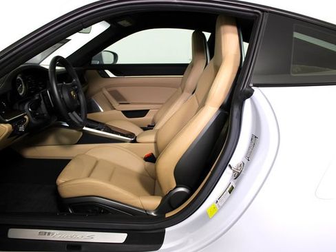 Certified 2024 Porsche 911 Turbo S w/ 911 Turbo Sportdesign Package AWD/4WD image 5