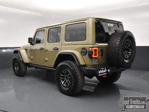 Used 2025 Jeep Wrangler Unlimited Rubicon image 4