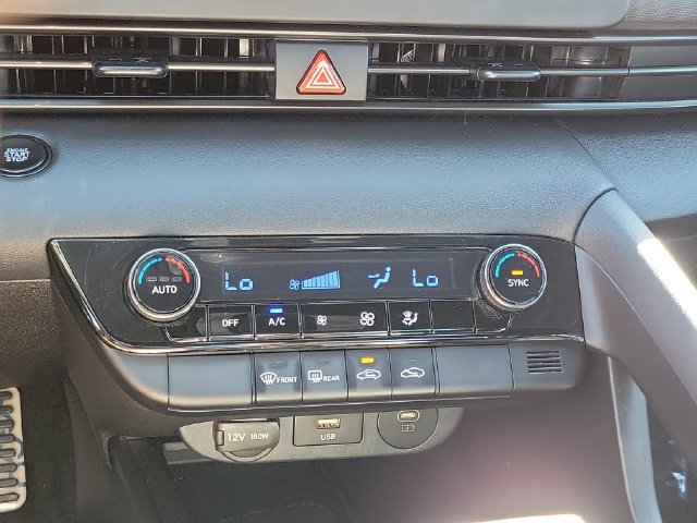 Used 2025 Hyundai Elantra Sport FWD image 13
