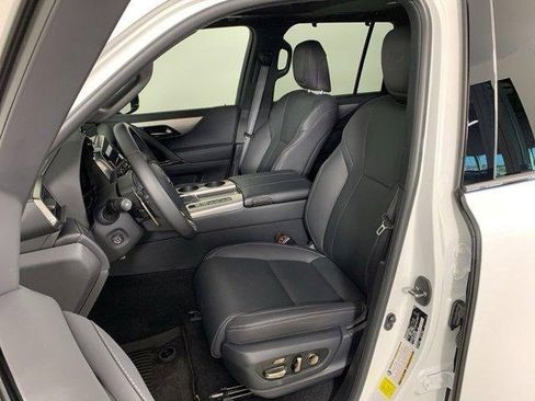 Used 2024 Lexus LX 600 F Sport image 19