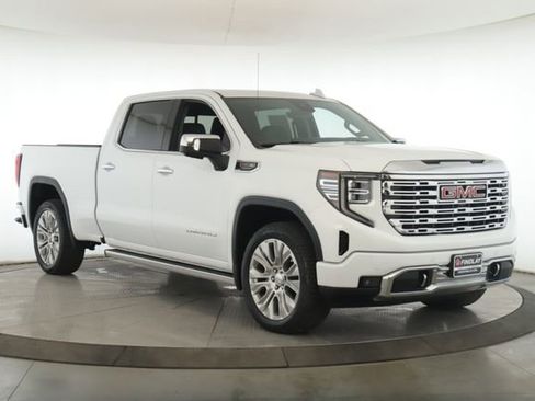 Used 2024 GMC Sierra 1500 Denali w/ Denali Reserve Package image 2