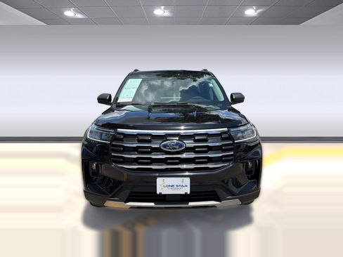 Used 2025 Ford Explorer Active w/ Active Comfort Package AWD/4WD image 5