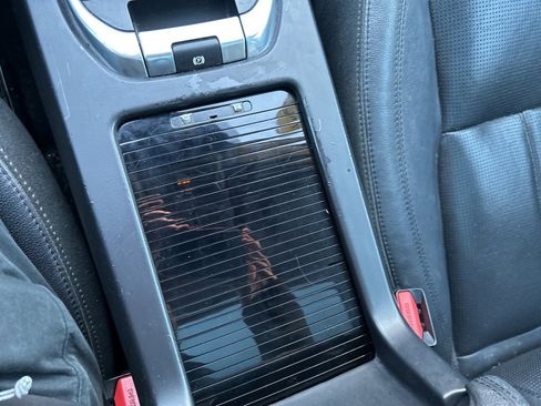 Used 2015 Land Rover Discovery Sport HSE image 29