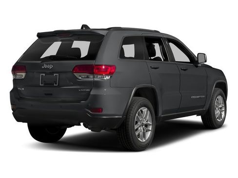 Used 2017 Jeep Grand Cherokee Altitude RWD image 2