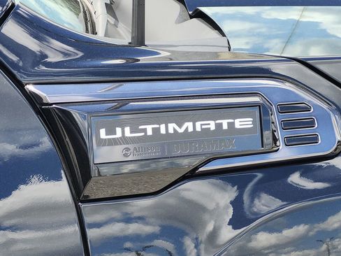 Certified 2025 GMC Sierra 2500 Denali Ultimate AWD/4WD image 11