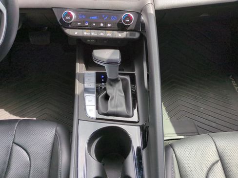 Certified 2024 Hyundai Elantra Limited image 20