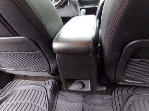 Used 2017 Chevrolet Equinox LT w/ Convenience Package image 23