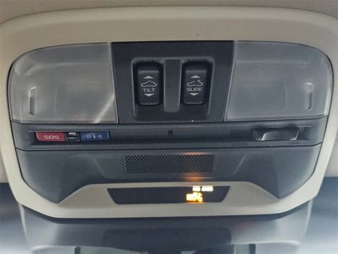 Used 2024 Subaru Crosstrek 2.0i Premium image 33