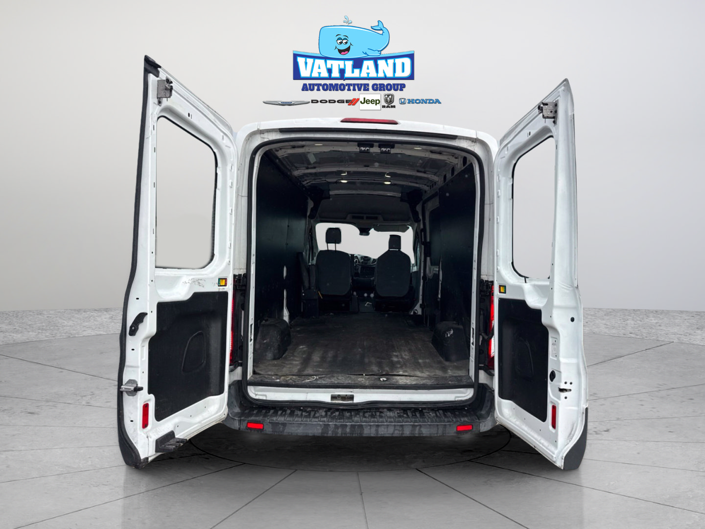 Used 2017 Ford Transit 250 148 Medium Roof RWD image 5