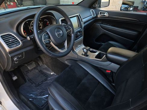 Used 2015 Jeep Grand Cherokee Altitude image 9